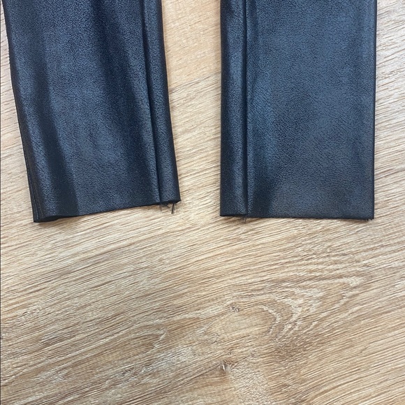Spanx Faux Leather FLAW Shapewear Black Leggings Size S - Picture 10 of 10